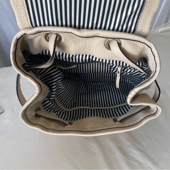 cobble hill charley leather backpack COACH Medium Charlie in Pebble Alora Collections Inspired by the energy of its namesake city Classic New Yorker Bag in